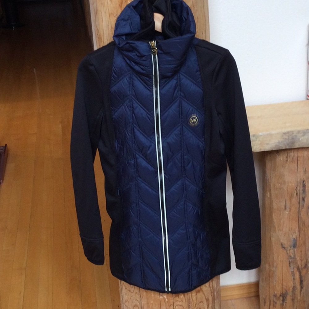 Michael Kors Small Women's Navy and Black Feather Down Puffer Jacket